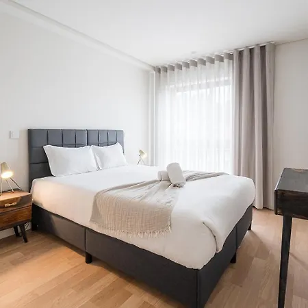 Guestready - A Sophisticated Urban Retreat